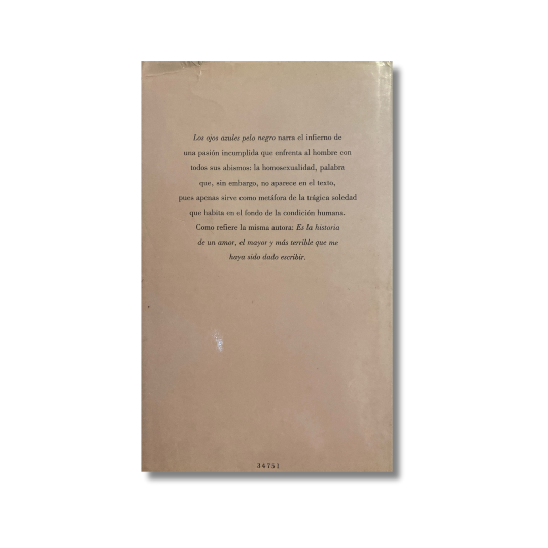 Los ojos azules pelo negro